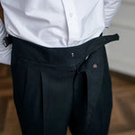 Faltengürtelhose