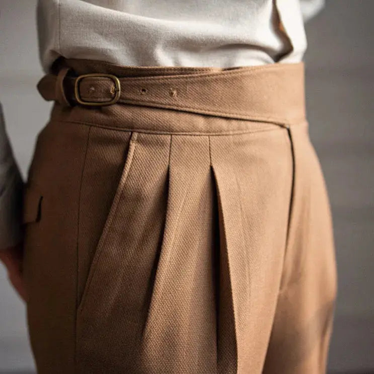 Faltengürtelhose