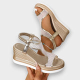 Léa | Elegáns ortopéd slip-on szandál nőknek, wedge sarokkal