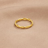Infinity 18K Arany Csavar Gyűrű