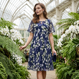 🌸 MOST 50% KEDVEZMÉNY! ✨ Női virágos A-vonalú parti ruha – dupla rétegű chiffon, elegáns mintázat és térd fölé érő fazon 👗