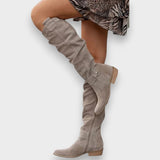 Rózsa | Térd fölé érő, laza csizma blokk sarkú